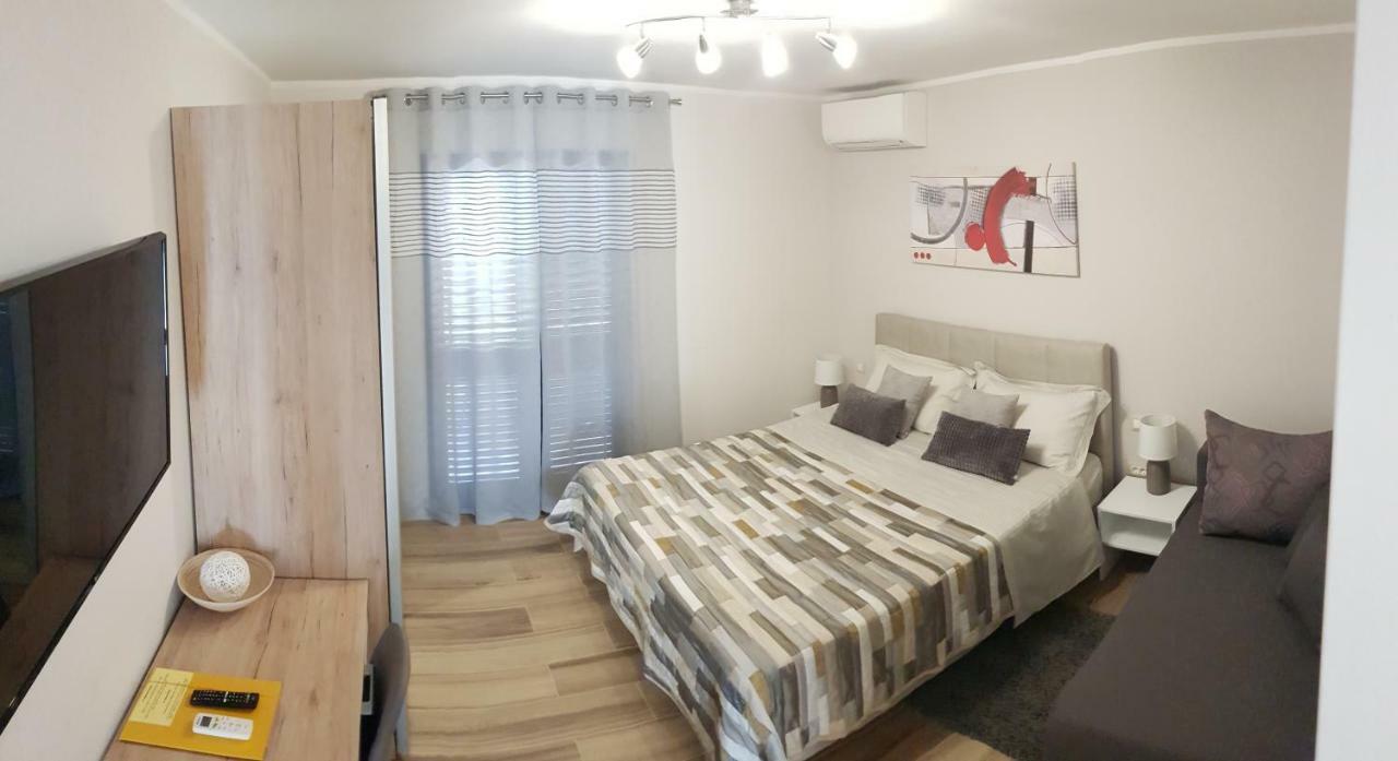 Apartments Alea Rovinj Exterior photo